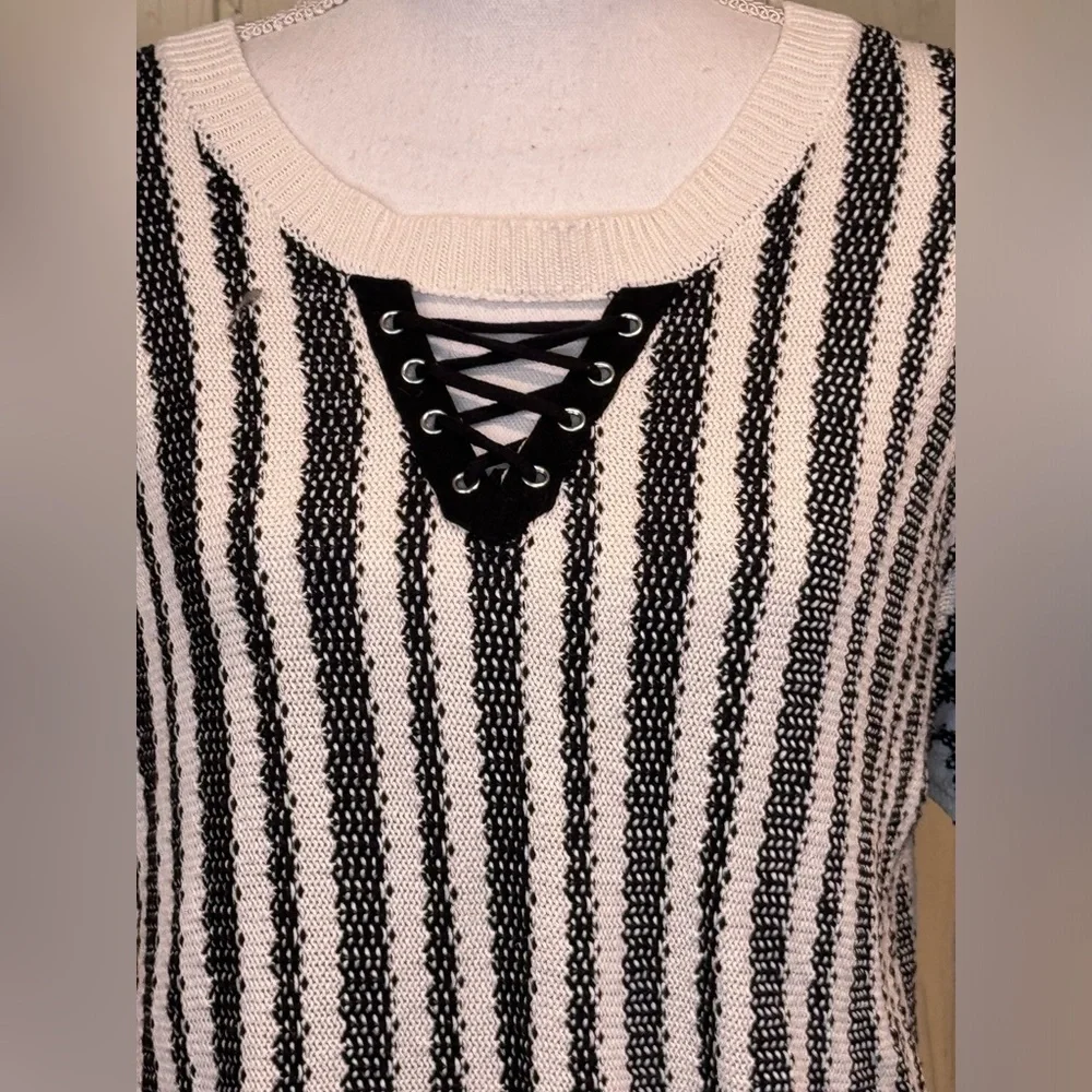Rock & Republic Sweater Ivory Black Striped Long Sleeve, Size XXL